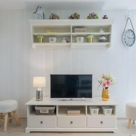 Tomislav Apartment Vir