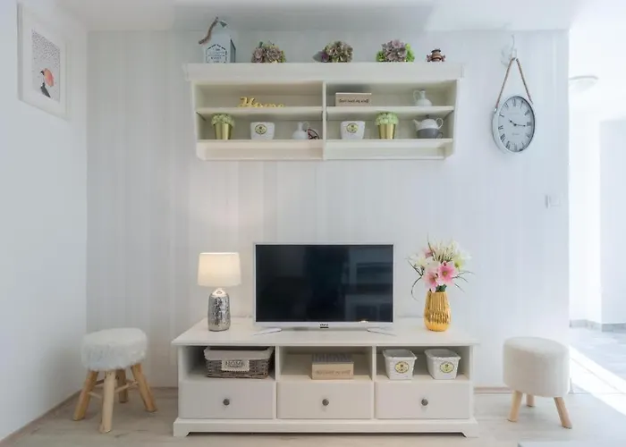 Tomislav Apartamento Vir